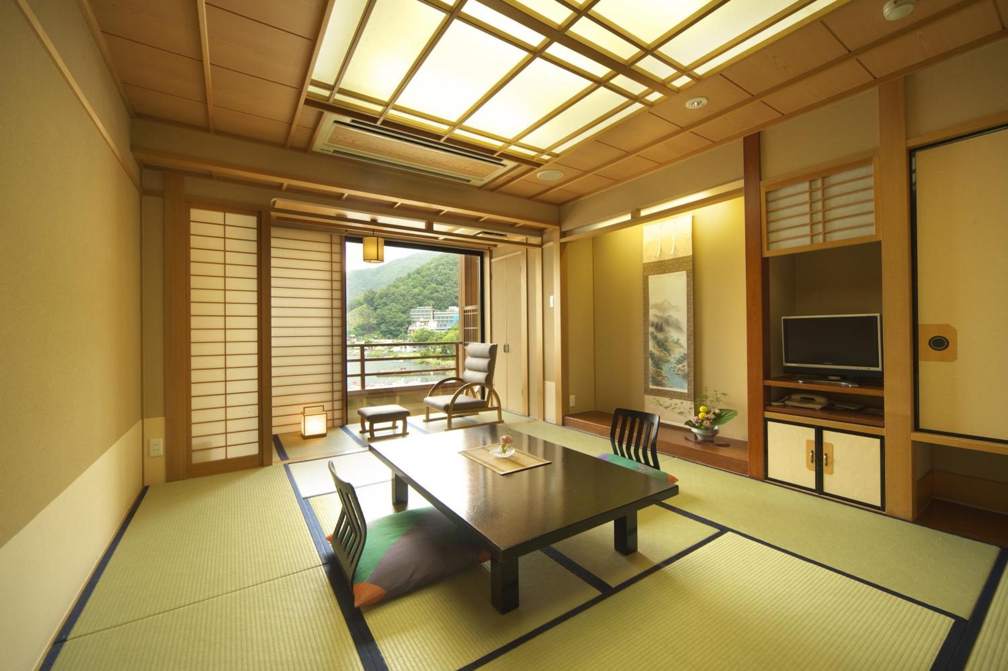 Japanese-Style Room Selected at Check,396167262:JPEG